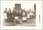 (7/14): Wesele Marii Grujp z Teodorem Pason - maj 1943r.<br>Na zdjciu s te Jzef i Anna Wittek z 7 swoimi dziemi.